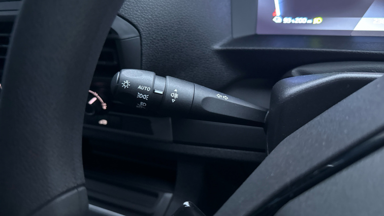 Peugeot Expert E-L2 100kW 75kWh Professional Van Auto